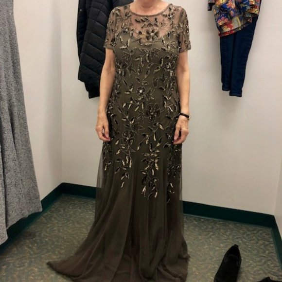 Formal Dress, Mother of the bride or groom - Picture 3 of 4